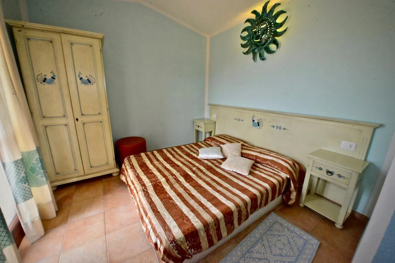 Big Hotels Costa Paradiso - Hotel Li Rosi Marini 3*,